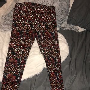 Patterned leggings